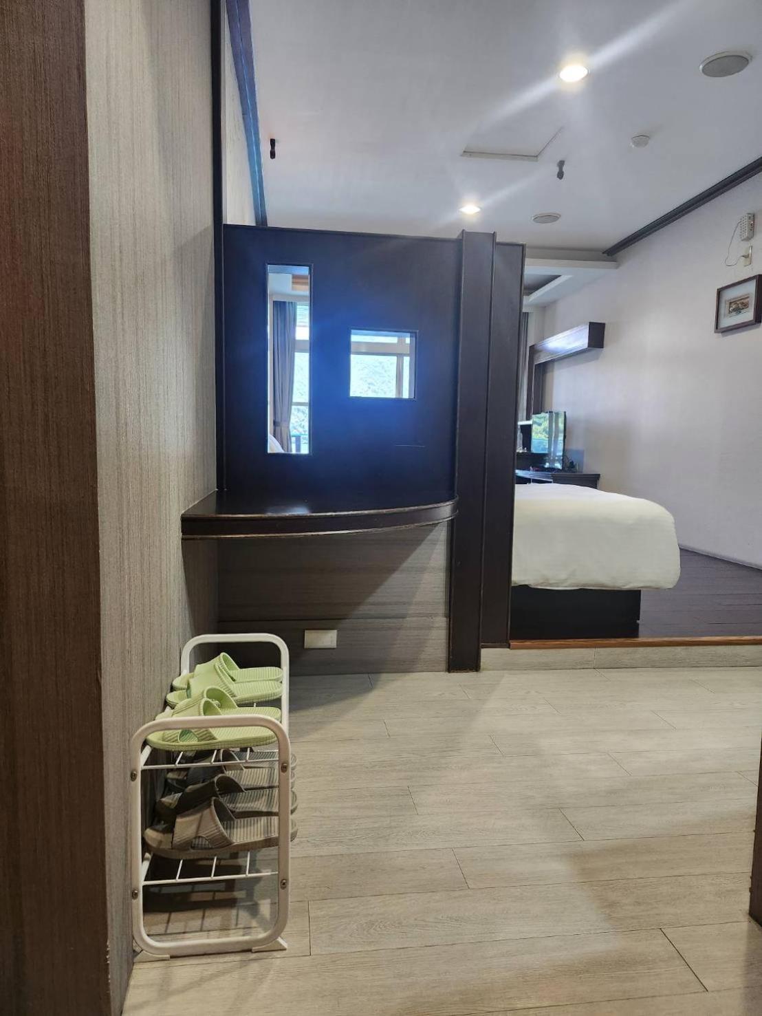 Sun Fog Hotel Yuchi Esterno foto