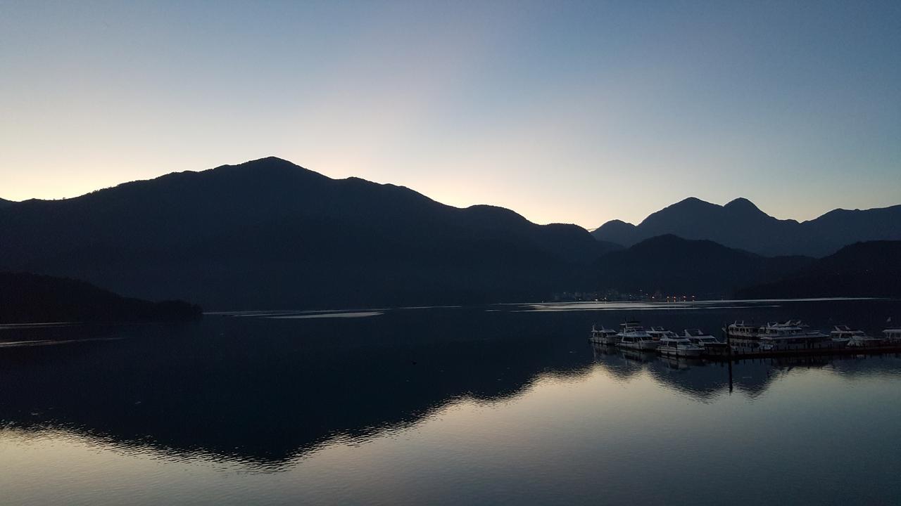 Sun Fog Hotel Yuchi Esterno foto